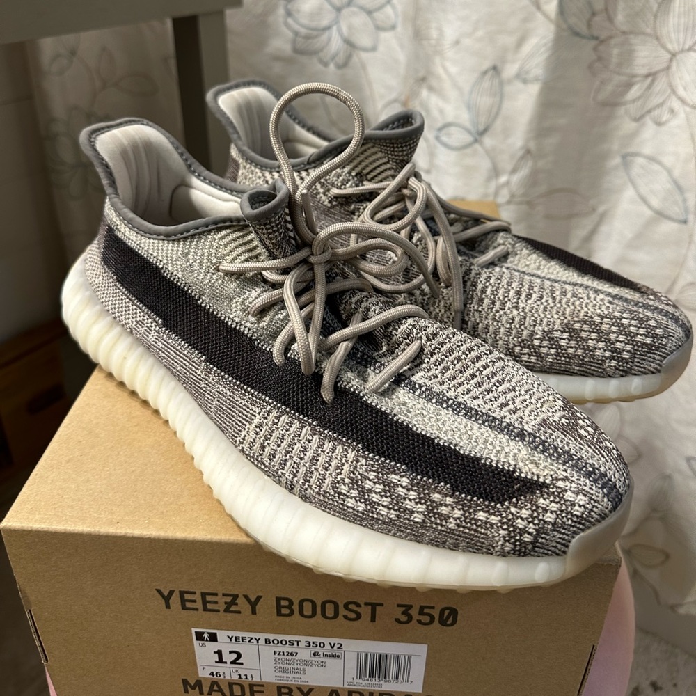 Yeezy 350v2 Zyon size 12